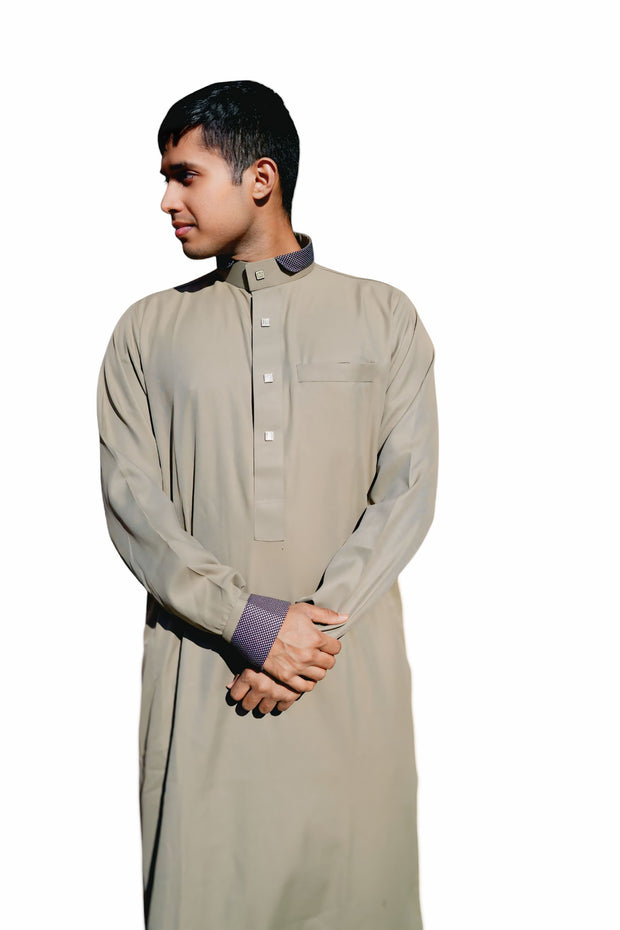 Zahra Collar Majesty Thobe